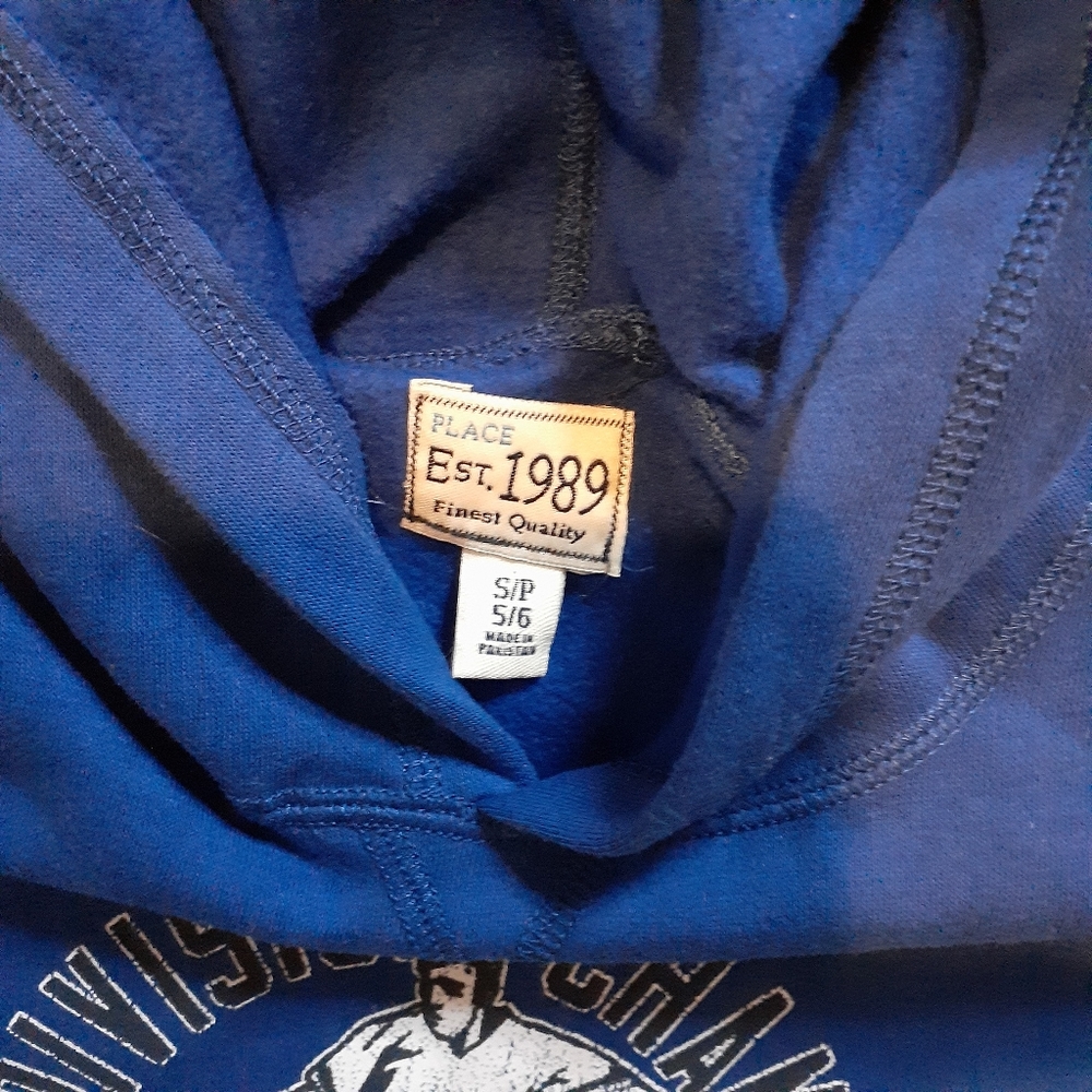 TCP Soccer Hoodie Boy Sweater Size 5/6 Small - Picture 3 of 3